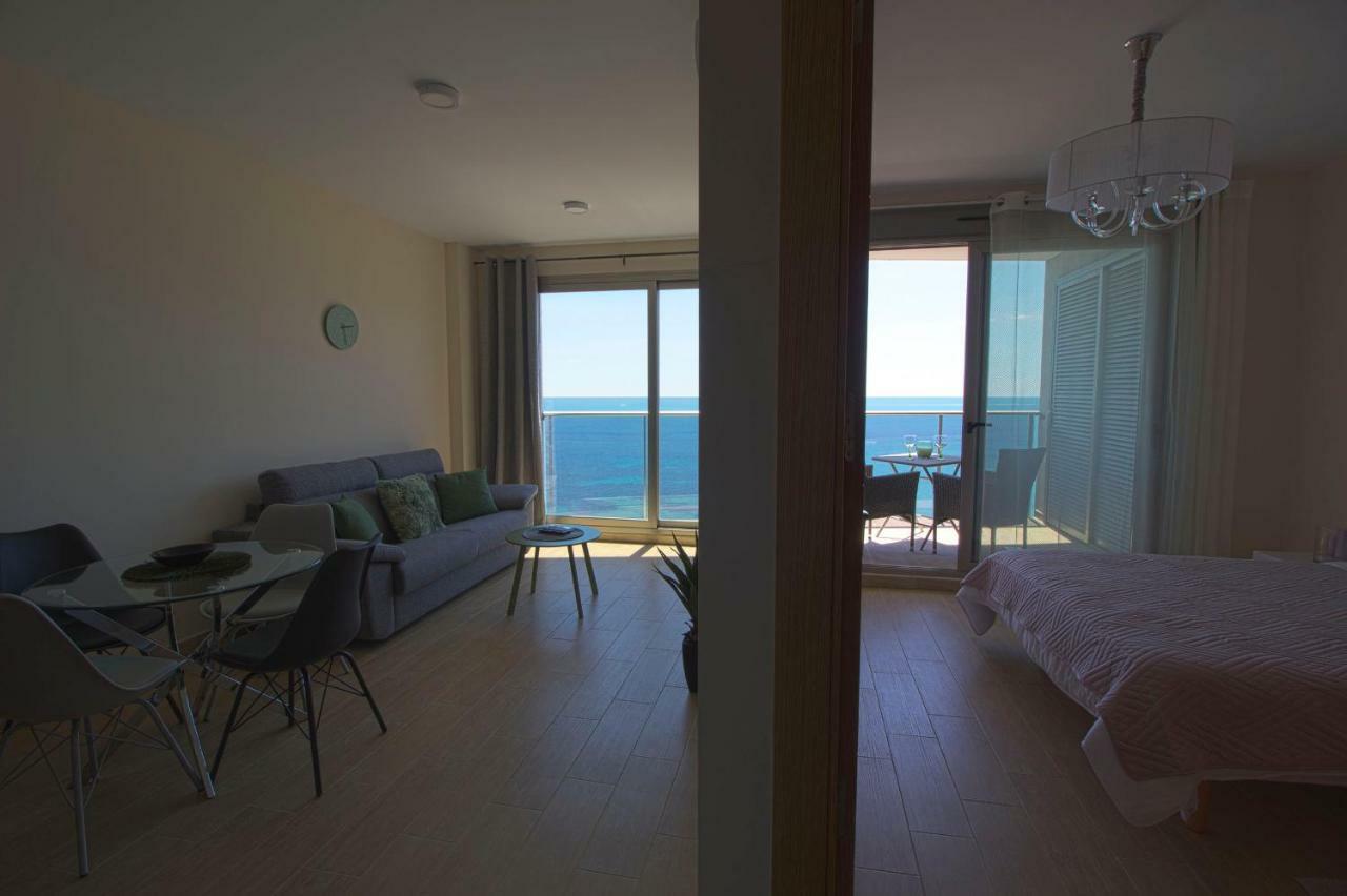 Beautiful Frontline Melioria With Panoramic Seaview Appartement